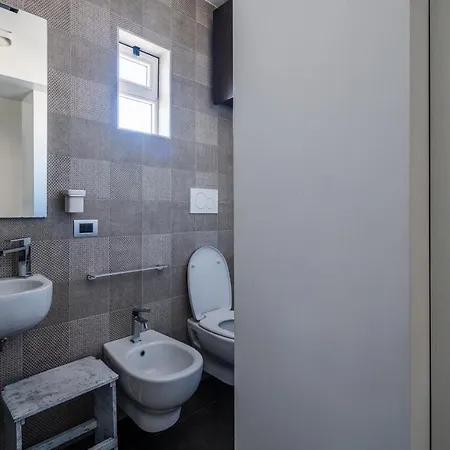 Apartment Plaza *